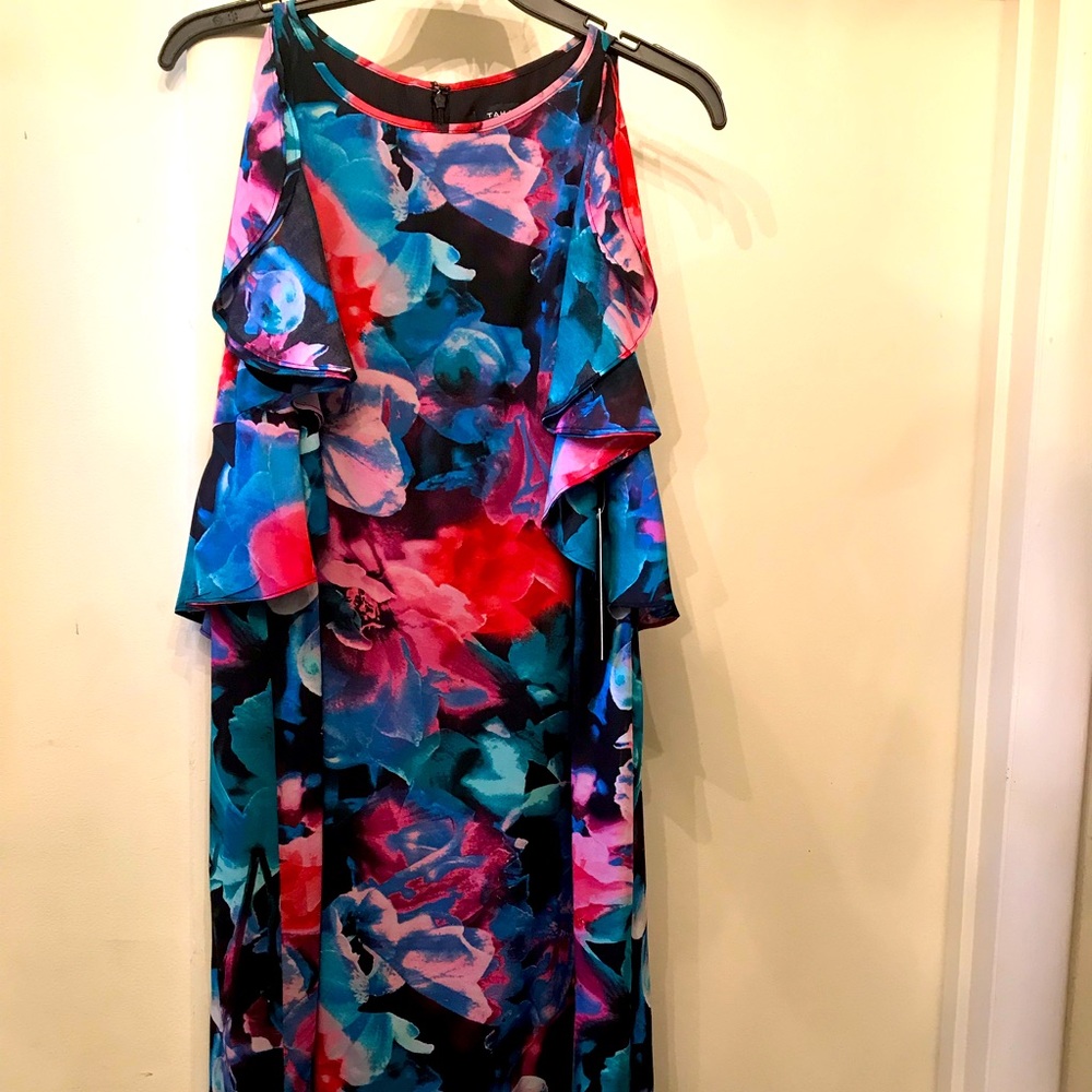 Size 16 Tahari multi-colored, sleeveless dress.